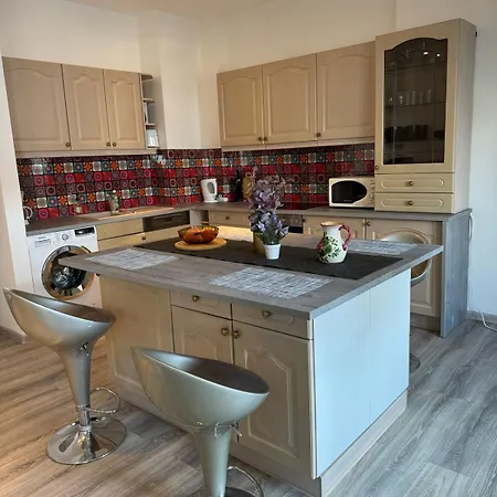 Cocon 1 Zetz Апартаменты Цайц